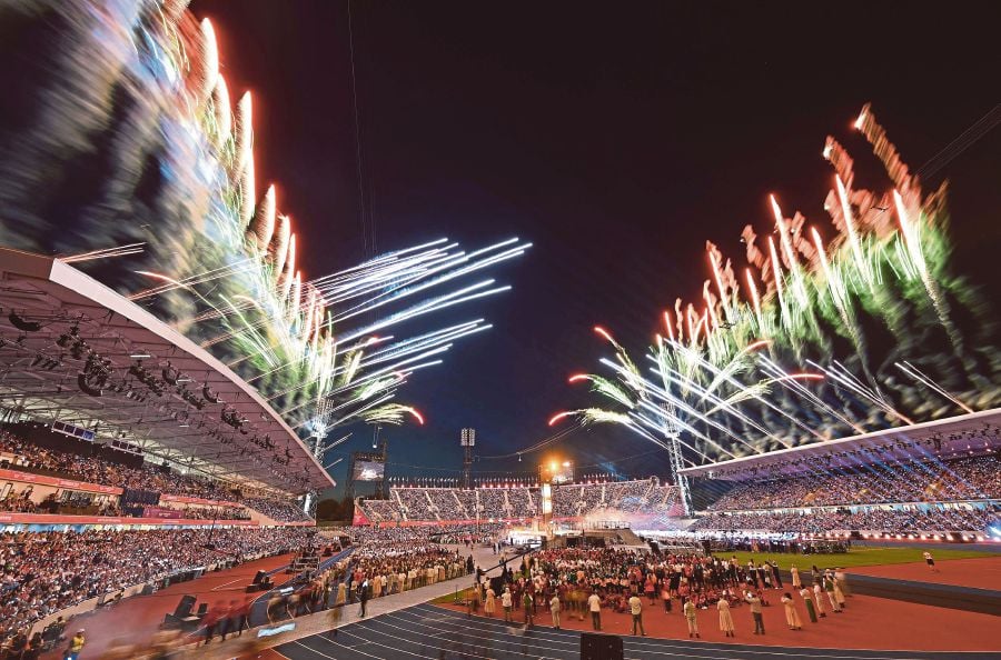 Fireworks erupt over the Alexander Stadium during the closing ceremony for the Commonwealth Games in Birmingham, central England, on August 8, 2022. - AFP pic
