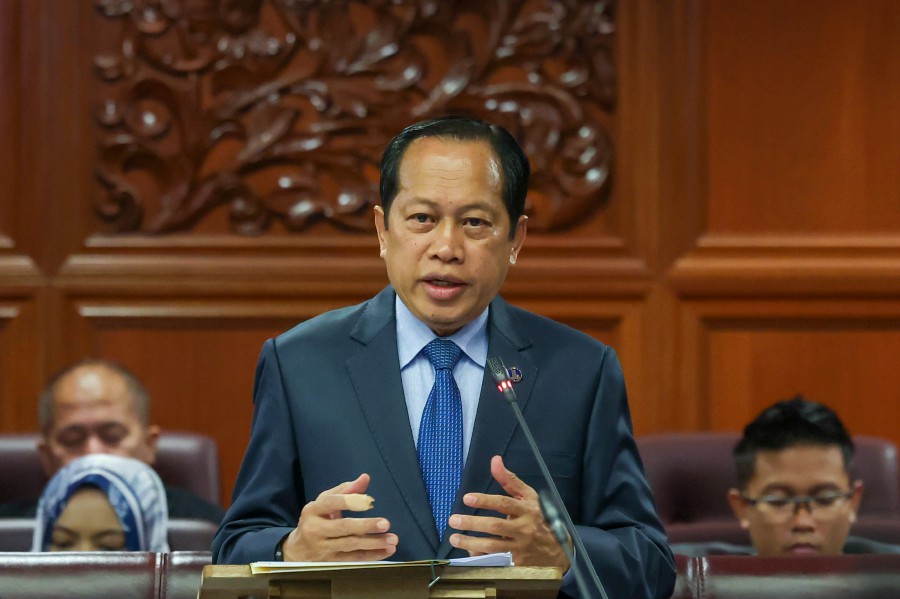 The Employees’ Provident Fund (EPF) Account Two support facility is not in the form of collateral offered by a borrower to a bank, said Deputy Finance Minister I Datuk Seri Ahmad Maslan. -BERNAMA PIC