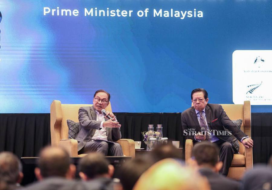 Prime Minister Datuk Seri Anwar Ibrahim (left) at the 36th Asia-Pacific Roundtable (36APR) held by Institute of Strategic and International Studies (ISIS) Malaysia. -NSTP/ASWADI ALIAS