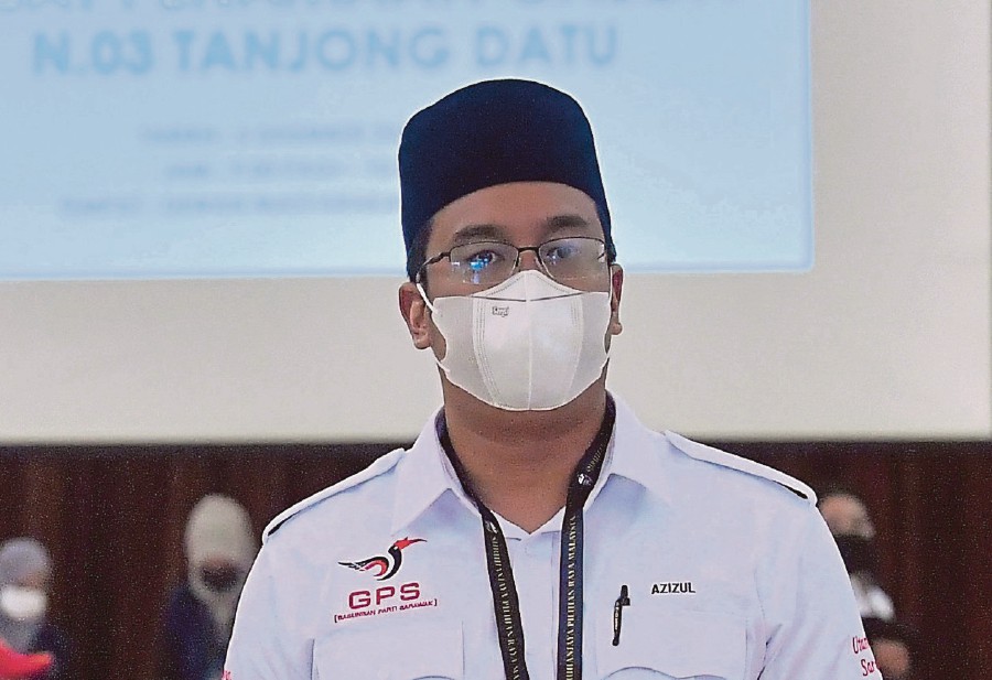 The son of the late Tan Sri Adenan Satem; Azizul Annuar won the Tanjung Datu state seat with a majority of 4,502 votes. -BERNAMA PIC