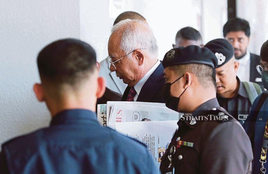 Datuk Seri Najib Razak see arriving at Kuala Lumpur Session’c court ahead of the trial recently. -NSTP/SAIFULLIZAN TAMADI