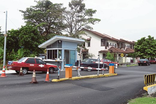  More and more areas are being turned into gated and guarded precincts.