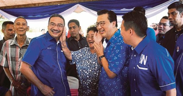 Hisham slams Dr M's son  New Straits Times  Malaysia 