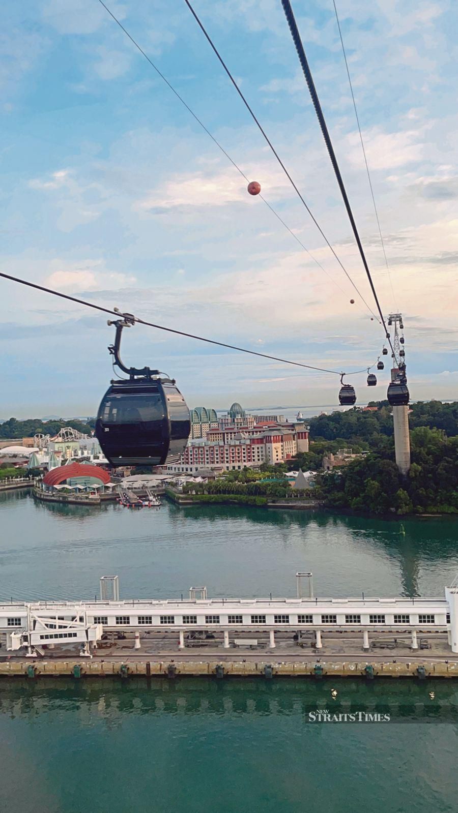 The Singapore Cable Car Sky Network is one of the most scenic ways to experience Mount Faber. 