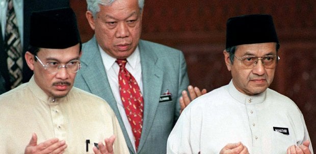 Agong Agrees To Immediate Pardon For Anwar Tun Mahathir