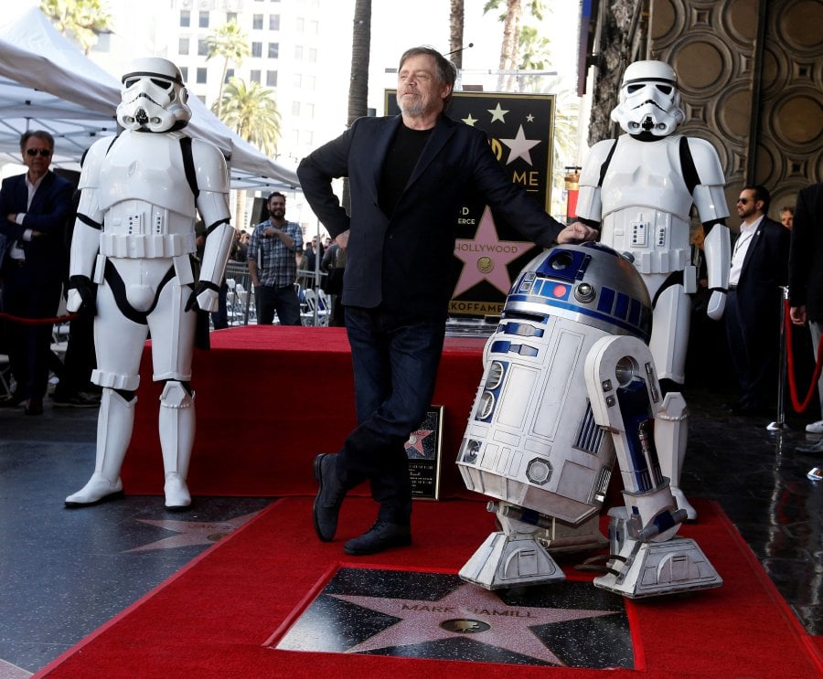 Mark Hamill bags Hollywood star, with no wars required