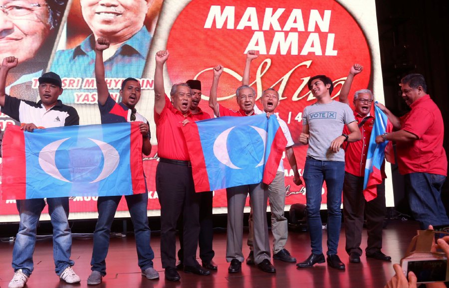Pakatan Harapan (PH) leaders have three days to reach an agreement on state seats negotiation for Kedah as the opposition pact’s chairman Tun Dr Mahathir Mohamad is expected to announce the full list this Friday. (File pix)