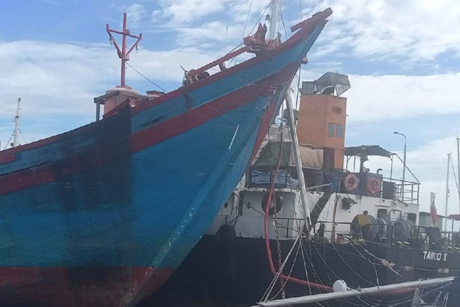 A barter trade ship from Indonesia lost control and crashed into the Royal Selangor Yacht Club jetty here, damaging two yachts about 7am today. PIC COURTESY OF MALAYSIAN MARITIME ENFORCEMENT AGENCY