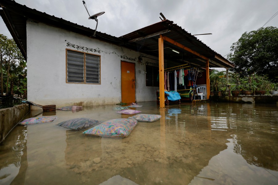 Flood Evacuees Rise In Perak And Melaka, Drop In Kedah | New Straits ...