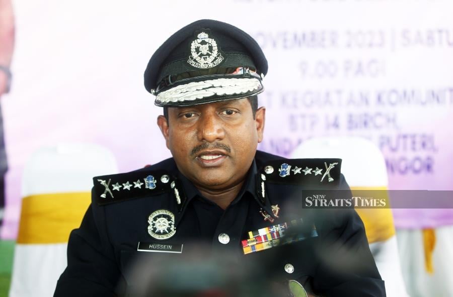 Selangor police chief Datuk Hussein Omar Khan. -- NSTP Filepic