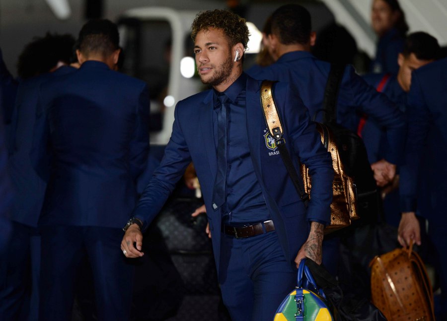 Neymar, Brazil arrive in Russia as clock ticks down to World Cup start ...