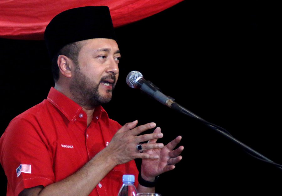 Datuk Seri Mukhriz Mahathir, who led the Kedah Pakatan Harapan (PH) pact to win 18 state seats in the 14th General Election (GE14), is expected to be sworn in as the 13th Menteri Besar of Kedah this afternoon. (NSTP/AMRAN HAMID)