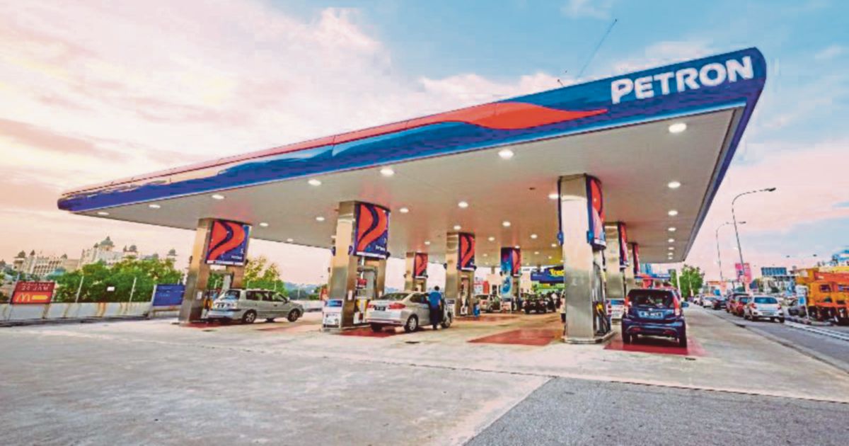 Petron Malaysia dealers extend aids to frontliners - New Straits Times