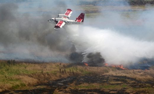 Malaysia to continue sending aircraft to ‘waterbomb’ Sumatera fires ...