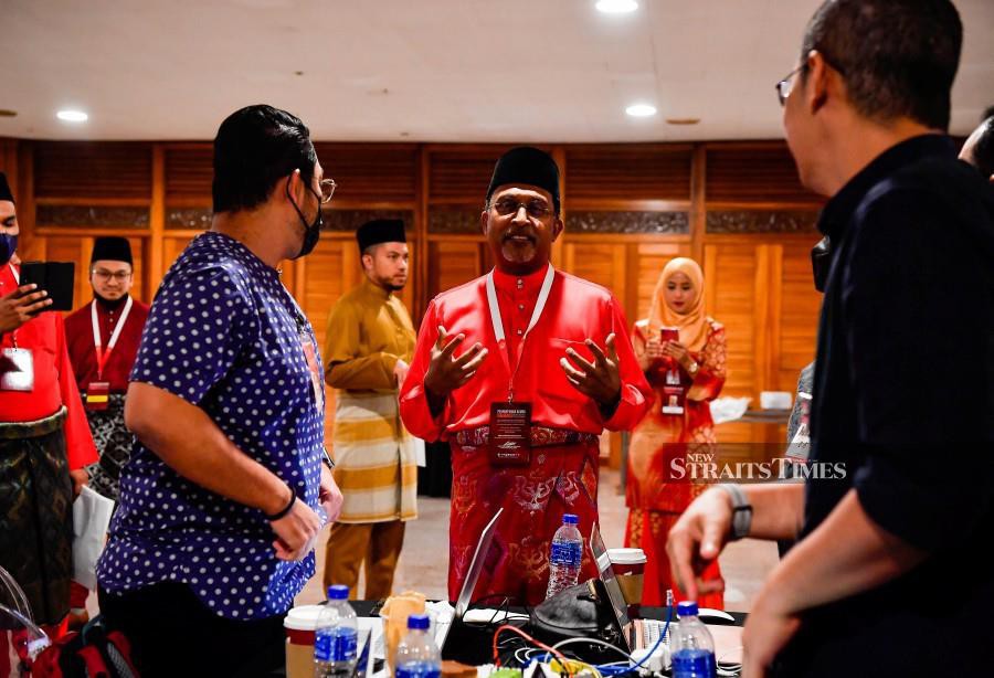 The proposal for the posts of Umno president and deputy president to remain uncontested was not listed among the motions to be debated during the 2022 Umno General Assembly. -NSTP/HAZREEN MOHAMAD