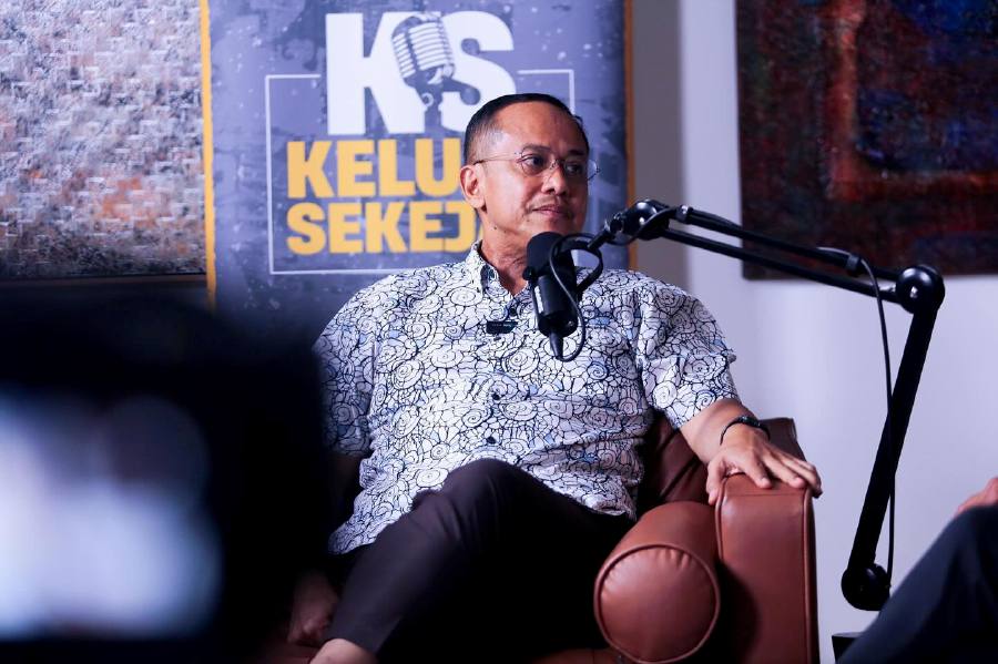The Terengganu menteri besar, who appeared as a guest on the “Keluar Sekejap” podcast earlier this week, said Umno, together with Pas splinter group Parti Amanah Negara and other Malay-Muslim parties, should unite for the people. PIC CREDIT TO KELUAR SEKEJAP