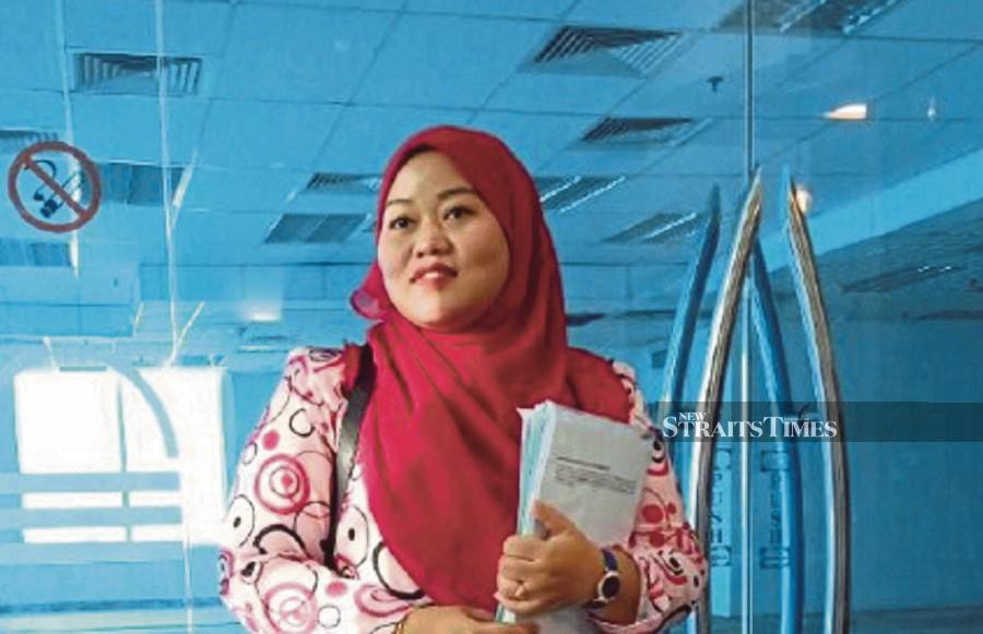 On Oct 13, 2020, Suharnizan Md Sidek filed a RM2 million lawsuit against Noorazira Pissal, 39, at the Johor Bahru High Court, claiming the latter had insulted her physical appearance. - Pic courtesy of lawyer