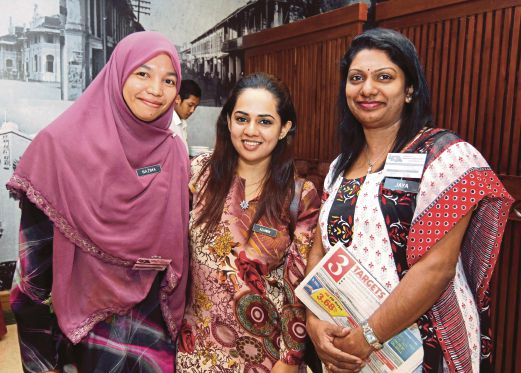 ACADEMICS ATTEND ENGLISH CONFERENCE | New Straits Times | Malaysia ...