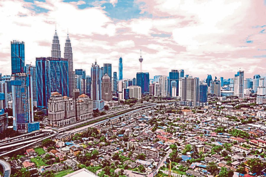 “Too much wealth is stuck in the hands of the federal government, which leads to over-development of KL and Klang Valley at the expense of rural areas of Peninsular Malaysia such as the Northern regions, the East Coast, and Borneo.- BERNAMA Pic