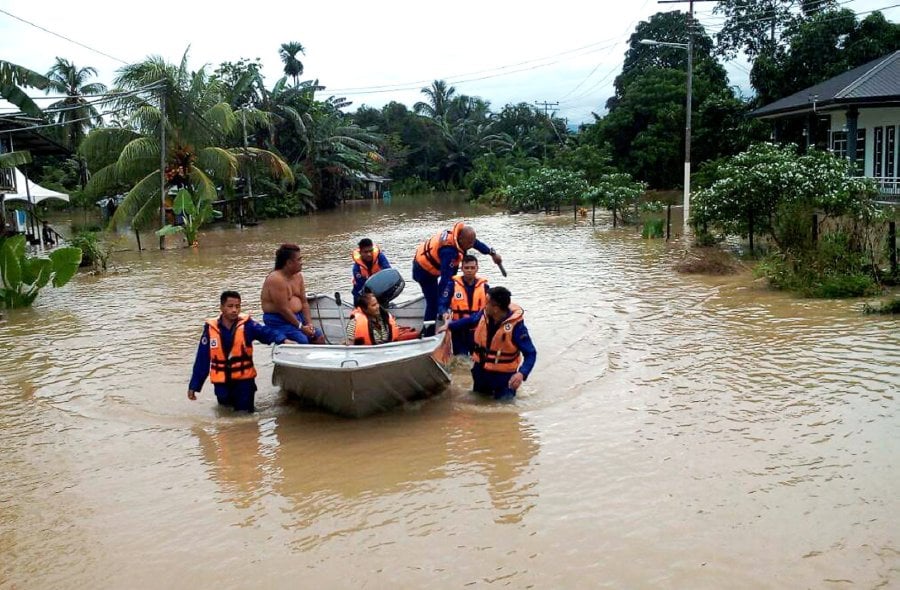 Number of Kota Belud flood victims surge overnight to more than 1,000 ...