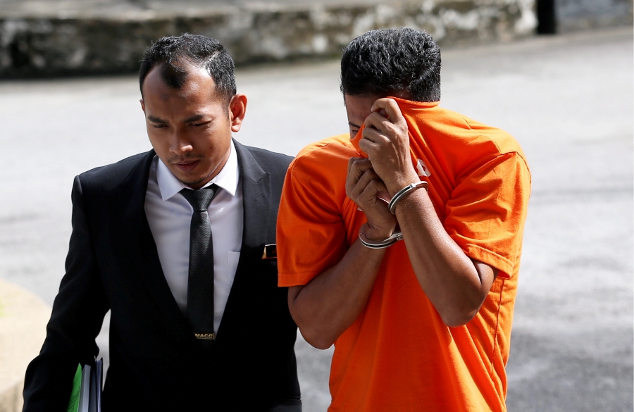 Negri Sembilan Cop Remanded For Allegedly Taking RM1,500 Bribe | New ...