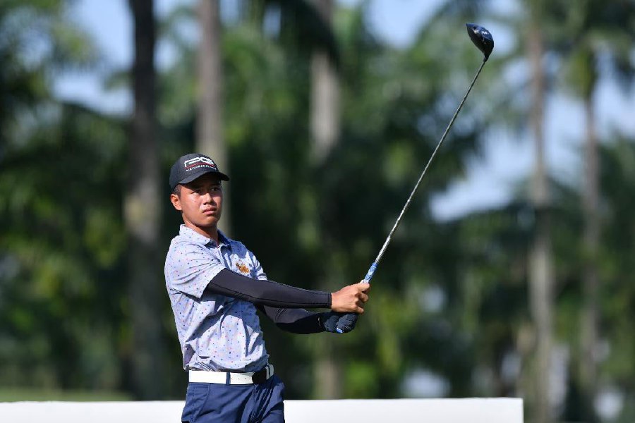 Thailand’s Suttinon Panyo carded a splendid five-under 67 to take the lead after the first round of the Toyota Tour Championship by one stroke at the Saujana Golf & Country Club today.