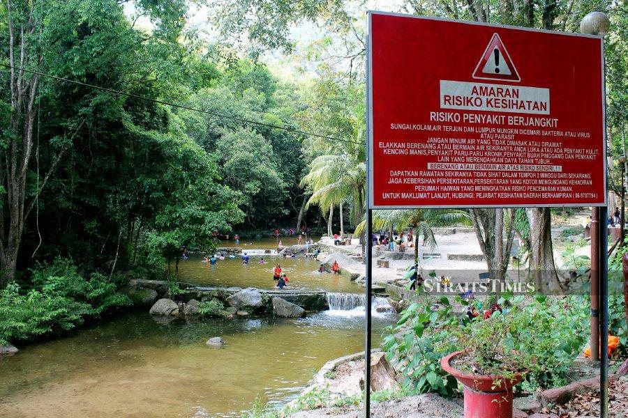 The temporary closure is for the Gunung Ledang National Park and the Gunung Ledang Waterfalls. - NSTP file pic
