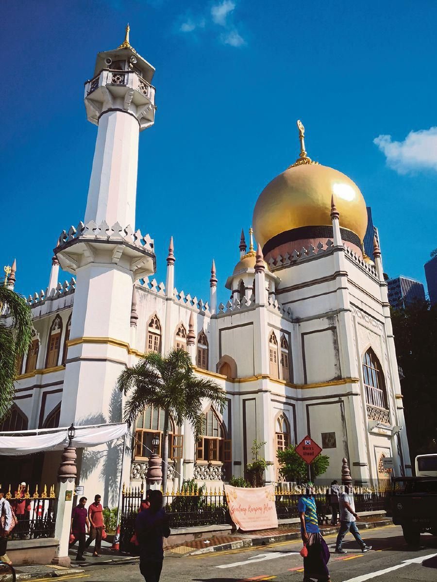 Sultan Mosque is Singapore’s largest and most important Islamic place of worship.
