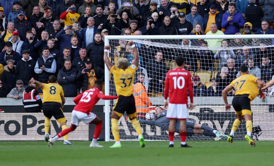 Wolves move out of EPL drop zone and leave Forest bottom