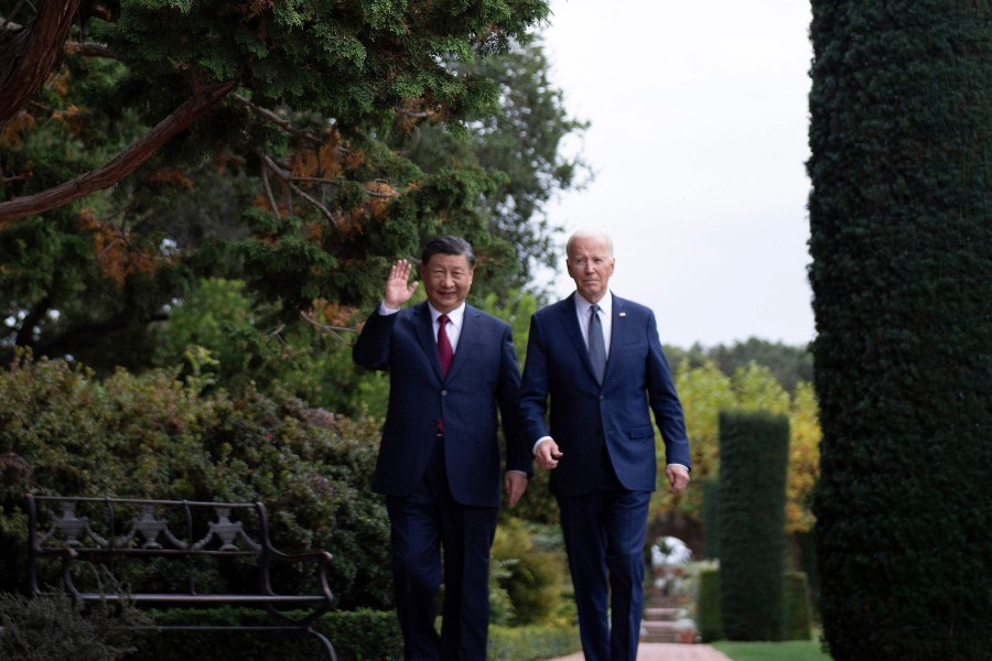 President Joe Biden and Xi Jinping agreed in November to restart military talks between the countries, put on hold for more than a year. (Photo by Brendan Smialowski / AFP)