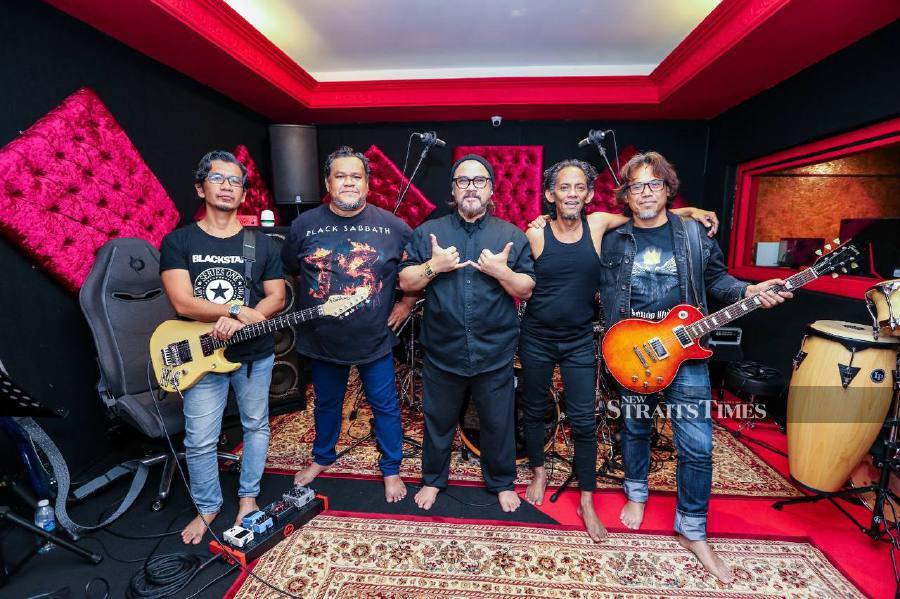 Wings comprising lead vocalist Awie, drummer Black and guitarists Edrie Hashim, Eddie and Syam wowed more than 10,000 rock enthusiasts in their non-stop, three hour concert to end 2023 with a bang. NSTP/ASWADI ALIAS
