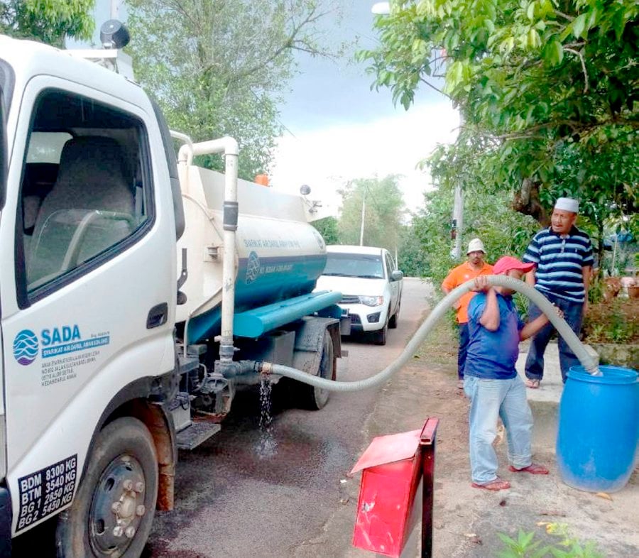 Water Woes In Tanjung Dawai Additional Lorries Static Tanks To Be Deployed