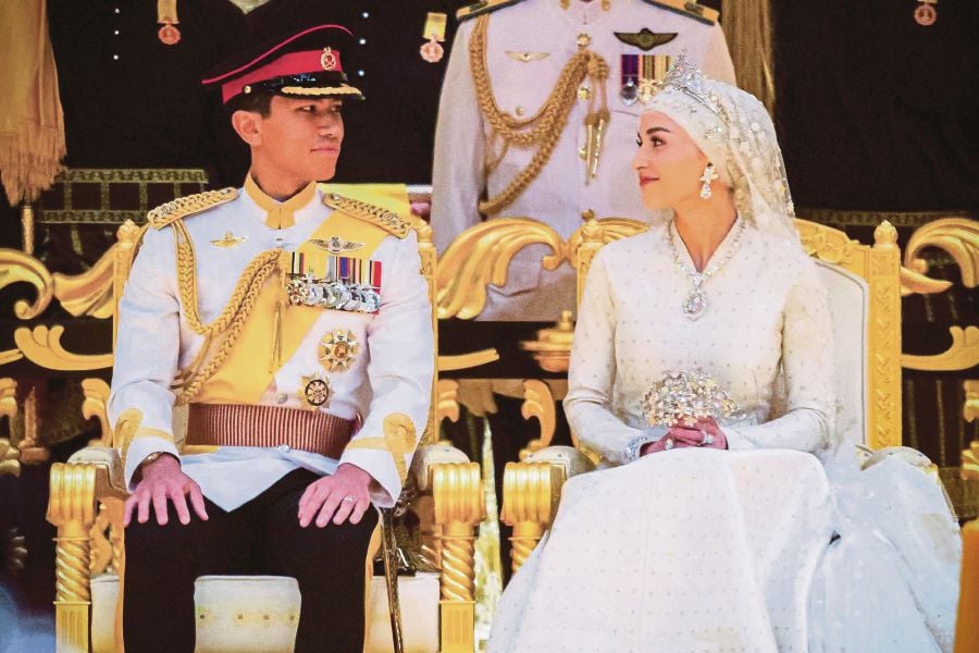 Lavish celebrations for the wedding of Brunei's Prince Abdul Mateen and his wife reached a climax on January 14 with a glittering ceremony attended by government leaders and blue-blooded guests from Asia and the Middle East. - AFP pic