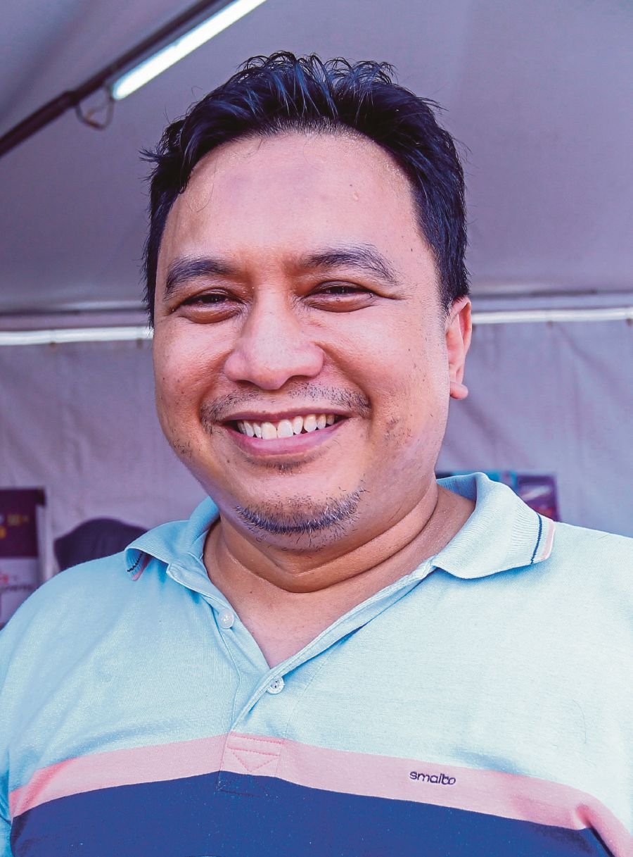 PUTRAJAYA : Tuan Syeful Azli, 41, from Shah Alam, Selangor, said he hoped the government could consider making religious education an after-school curriculum. — STR/ AZIAH AZMEE