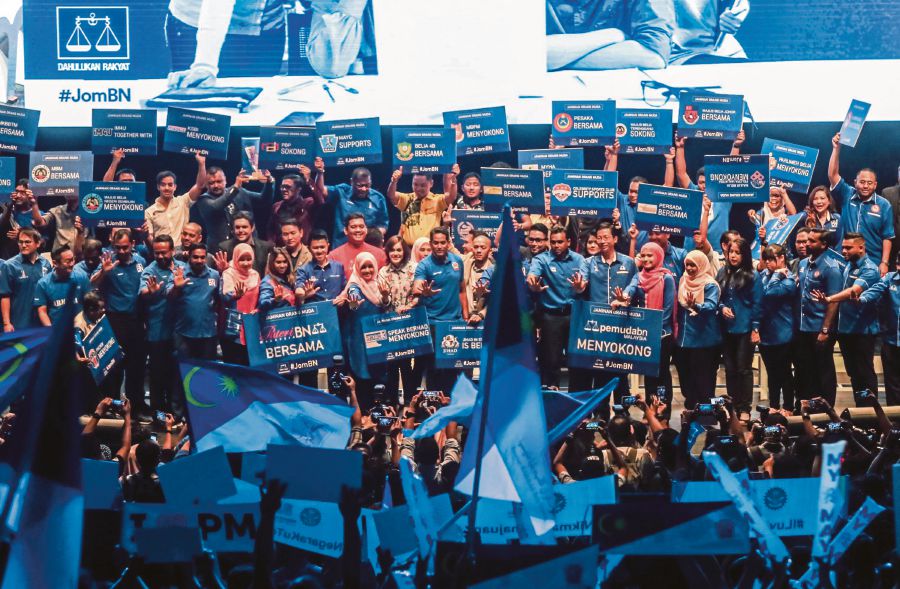 Barisan Nasional’s special manifesto for youths was presented last week. PIC BY OSMAN ADNAN 