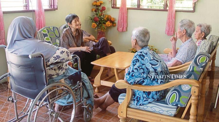 As Malaysia is heading towards an ageing nation, the issues of facilities, transport systems and the provision of health services that are friendly to the elderly need to be emphasised accordingly. - NSTP pic