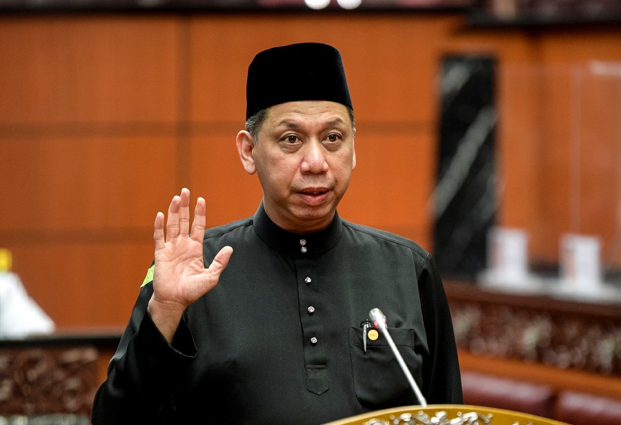The division’s information chief Senator Datuk Mohd Hisamudin Yahaya said during the meeting, the people’s agenda was the main focus, adding that they had also discussed the well-being of civil servants working in Putrajaya. -BERNAMA PIC