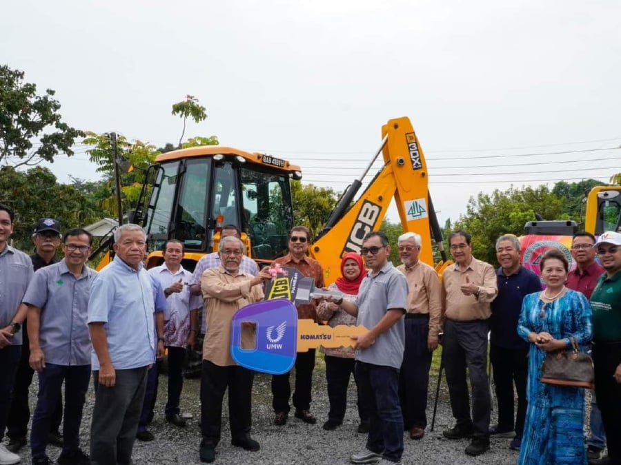 The Bumiputera Entrepreneurs Council of Sarawak (DUBS) in Kota Samarahan is poised to accelerate business activities and industries at the local level, the Sarawak Public Communications Unit reported. - File pic credit (UKAS)