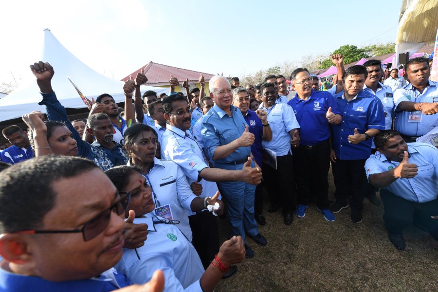 Prime Minister Datuk Seri Najib Razak at a gathering with 1000 Indian community at Dewan MIC Kampung Kisap, Langkawi. Bernama Photo 