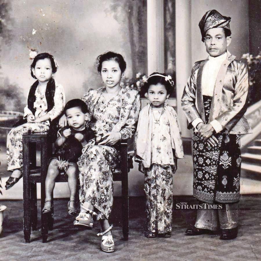 malay family tradition essay