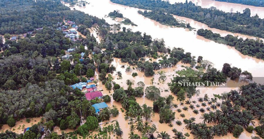 Massive floods and multiple landslides occurred across the country last year. -NSTP/FARIZUL HAFIZ AWANG