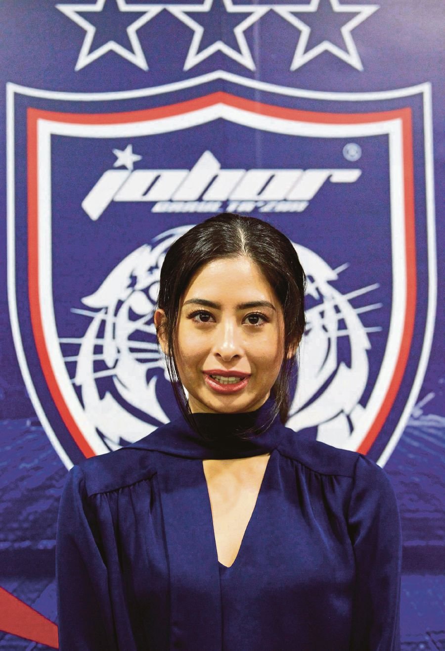 Johor Sultan s only daughter Tunku  Tun Aminah  to wed 