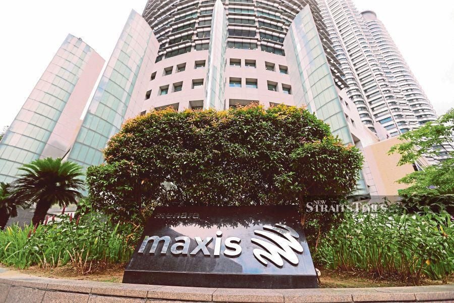 Maxis Bhd’s net profit dropped 76 per cent to RM56 million in the fourth quarter ended Dec 31, 2023 (4Q23) from RM233 million a year ago, dragged by the revised fibre pricing in October 2023.