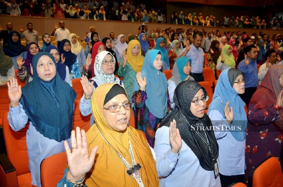 The proposed improvements on the public service remuneration system is expected to be finalised and presented to the cabinet in the second quarter of this year, said Public Service Department.- NSTP/Faiz Anuar