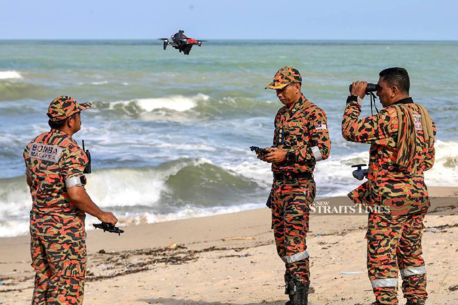 The Terengganu State Fire and Rescue Department have deployed drones in a search and rescue (SAR) operation for a suspected drowning victim at Pantai Baru Burok here today. NSTP/GHAZALI KORI