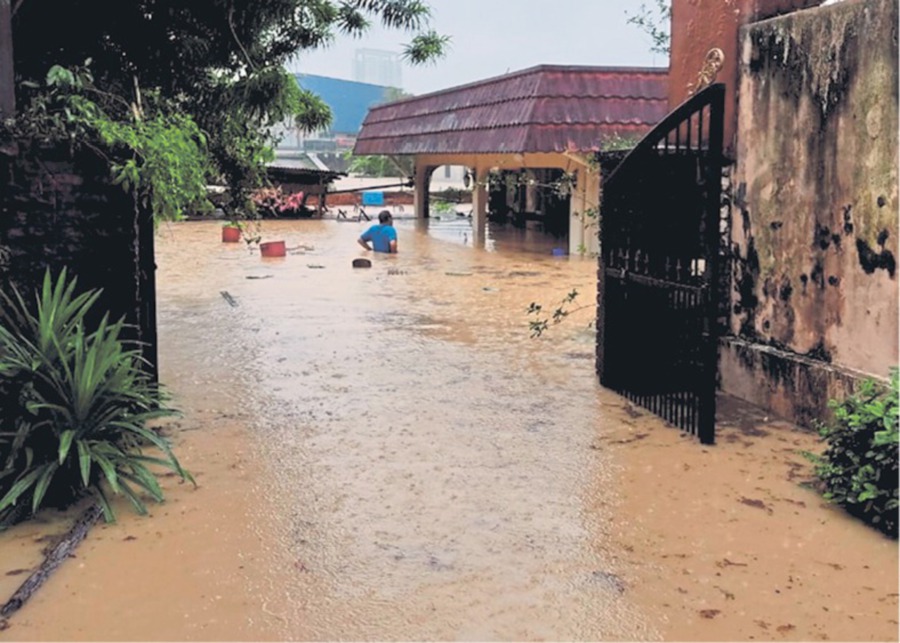 Johor Baru City Council should set reasonable property rates for a flood-prone area. PIC COURTESY OF WRITER