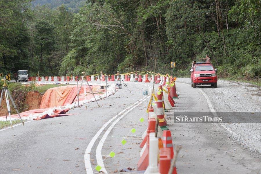 The Batang Kali investigation report revealed that maintenance work was performed on the slope and road where the tragedy occurred weeks before the incident. NSTP FILE PIC