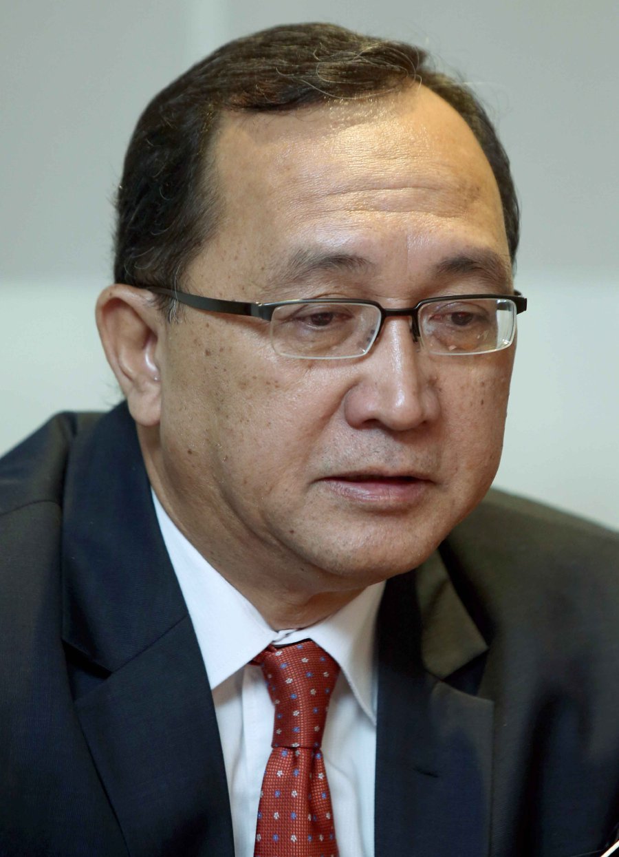 Datuk Dr Amin Senin Is New Education Director General