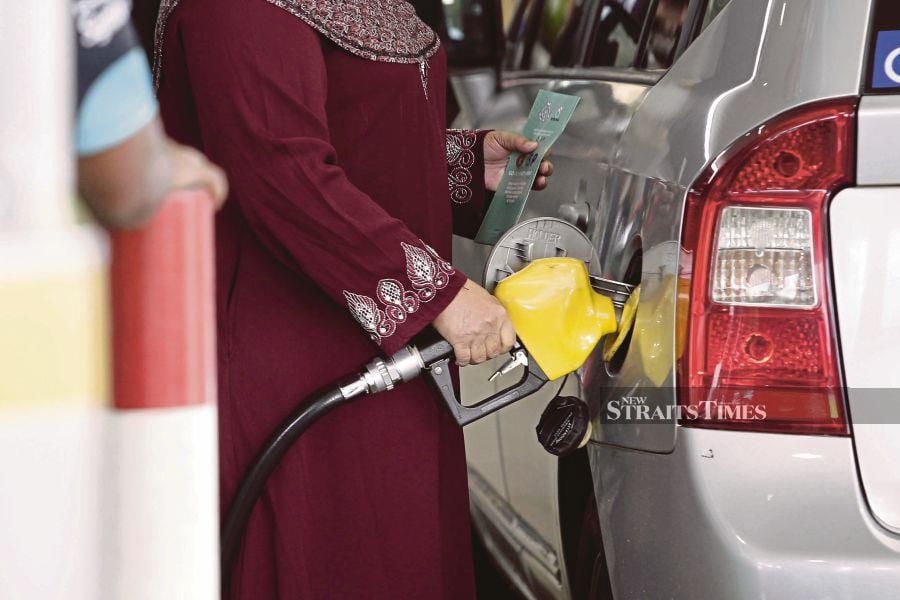 The Consumers Association of Kedah has voiced its concern about the domino effect of withdrawing fuel subsidies on the economy and people’s livelihood. - NSTP/AIZUDDIN SAAD