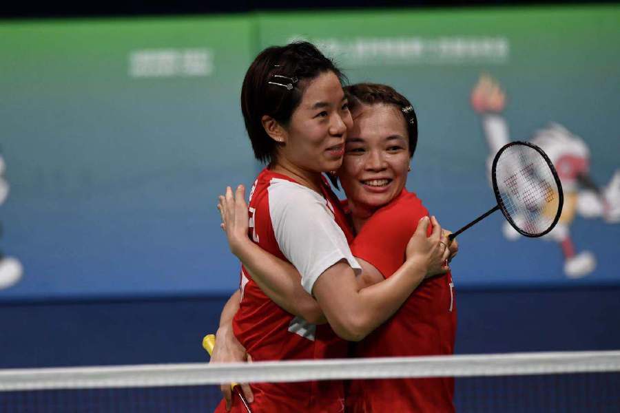 Jia Yifan (left) and Chen Qingchen